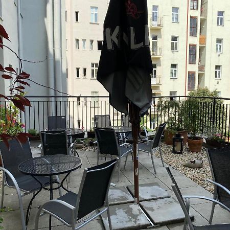 Apartments Cafe No.22 Prag Exteriör bild
