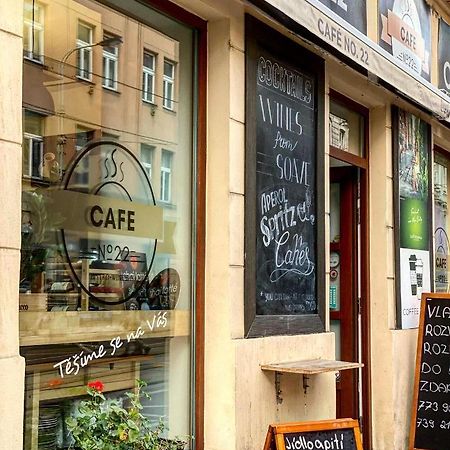 Apartments Cafe No.22 Prag Exteriör bild